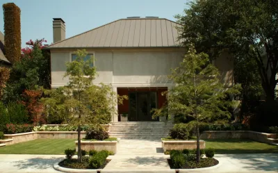 Highland Park Residence by LandPatterns, Inc