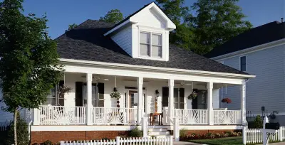 Plumb's Construction Llc - Roofing & Gutter Services in Newton, IA
