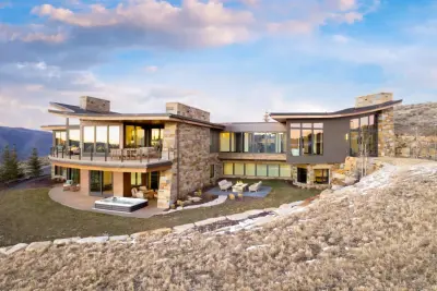 Douglas Knight Construction - Custom Home Builders in Salt Lake City, UT