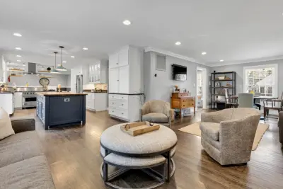 Contemporary Artisans Remodeling in Annandale Virginia — Custom Home Builders project by Horizon Building