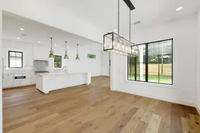 Ridgeview Avenue by Moazami Homes