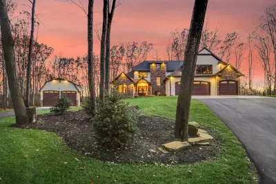 Robinson Outdoors — Custom Home Builders project by Marcusse Construction