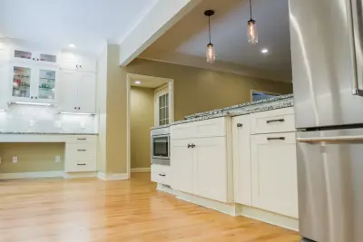 Effortless Kitchen Makeover by Pythoge Custom Homes And Renovations