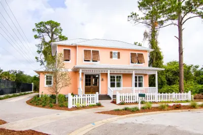 Summer Cottage — Custom Home Builders project by Glenn Layton Homes