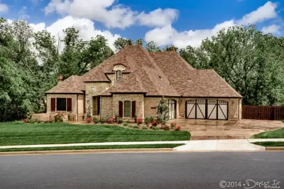 Sunset Ridge Residence, Winner of the 2015 Parade! by Celtic Custom Homes