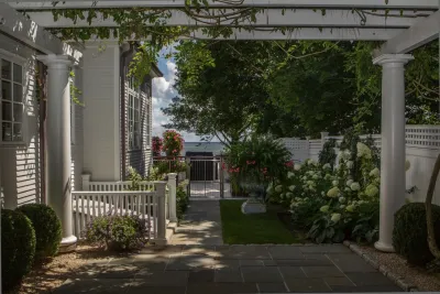 Louis Fusco Landscape Architects - Patio Design & Installation in Pound Ridge, NY