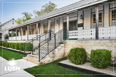 iGavel Auctions — Landscape Design project by LUSH GreenScape Design in New Braunfels