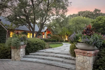 Charles Dilbeck Estate in Bluffview — Landscape Design project by M. M. Moore Construction Company, Inc. in Dallas