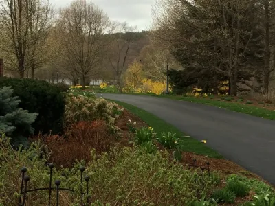 Maria von Brincken Landscape Garden Design - Outdoor Lighting Installation in Sudbury, MA