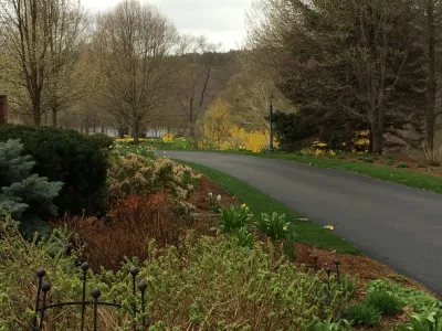 Maria von Brincken Landscape Garden Design - Outdoor Lighting Installation in Sudbury, MA