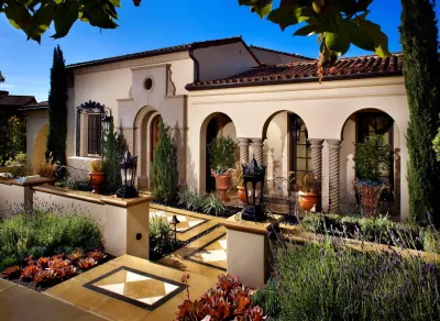 Mark Scott Associates | Landscape Architecture - Outdoor Lighting Installation in Newport Beach, CA