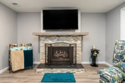 Home Solutions Of Maumee Valley Inc - Flooring Installation Services in Toledo, OH