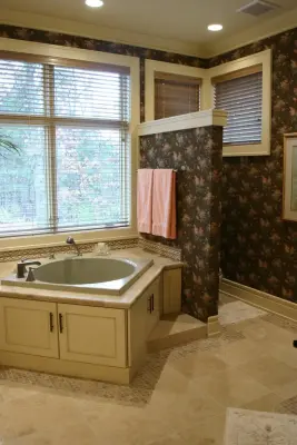 Grand Rapids - In Suite by Ralph David Builder