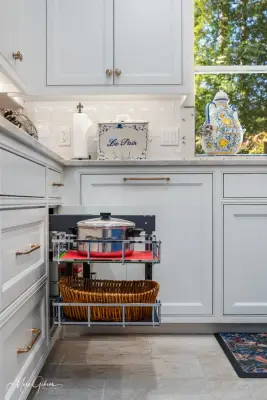 Stunning Kitchen with Lovely Background by Woodshapers