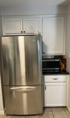 Commerce Cabinet Refinishing by Kitchen Tune-Up Novi, MI