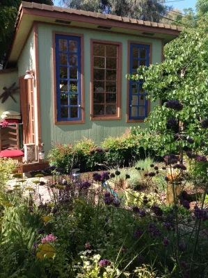 Mayita Dinos Garden Design - Garden Remodeling in Culver City, CA