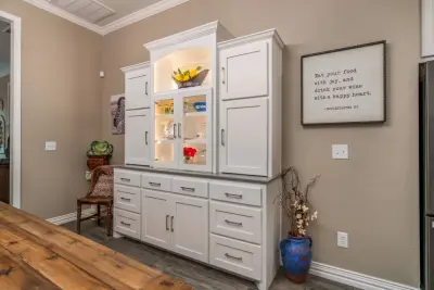 DreamMaker Bath & Kitchen Amarillo - Custom Cabinets & Cabinetry in Amarillo, TX
