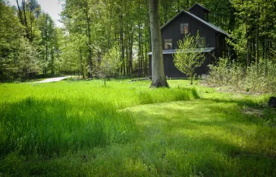 Barn House — Landscape Design project by McCullough's Landscape & Nursery in New Albany