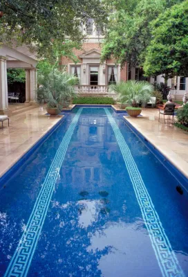 Houston Southern Estate — Landscape Design project by McDugald-Steele in Houston