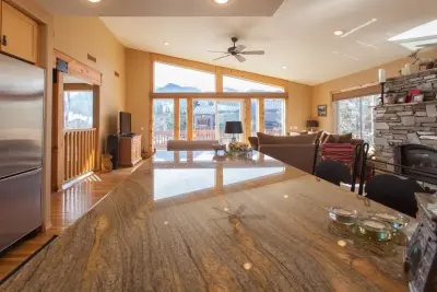 Flavin Construction - Age Busters, Inc. - Drywall Installation & Repair in Mammoth Lakes, CA
