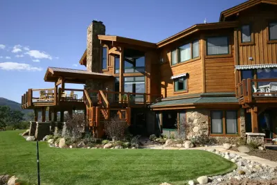 Cleric Stream — Home Renovation & Remodeling Services project by Amaron Folkestad GC Steamboats Builder