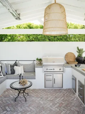 Napa Meets Newport — Landscape Design project by Molly Wood Garden Design in Newport Beach