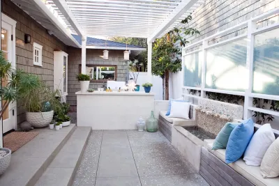 Molly Wood Garden Design - Patio Design & Installation in Costa Mesa, CA