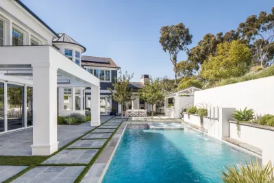 Molly Wood Garden Design - Patio Design & Installation in Costa Mesa, CA