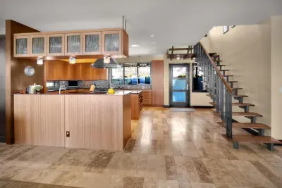 Azure Summit by Dyna Builders