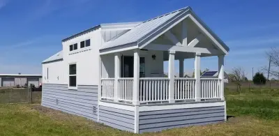 Farmhouse Manor - Park Model - 400 by Small House Solutions