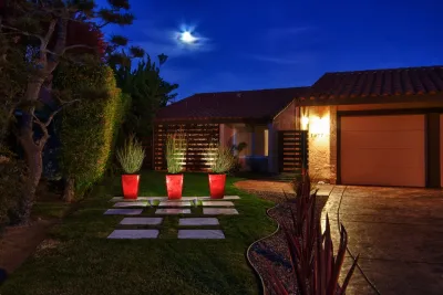 Modern San Diego Oasis — Landscape Design project by Mooch Exterior Designs, Inc. in San Diego