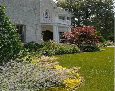 Muttontown Driveway and Planting — Landscape Design project by Morell Landscape Associates