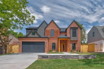 Luxury Construction 1109 by Dream Construction