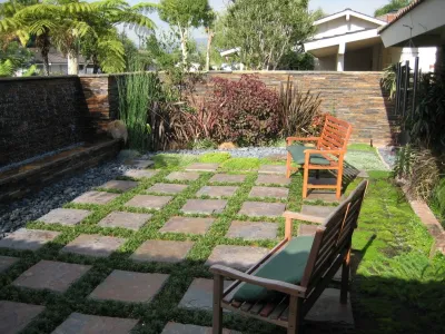 Asian Courtyard with Wall of Water Fountain, Tustin by My Garden: Landscape Design By Wayne