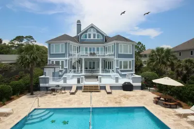 Roberts Construction Company - Fence Installation in Hilton Head Island, SC
