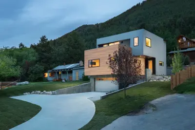 Modern Pine Drive Residence Construction by New West Building Company