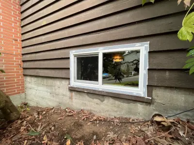 Day and Night Glass LLC - Door Installation & Replacement in Tacoma, WA