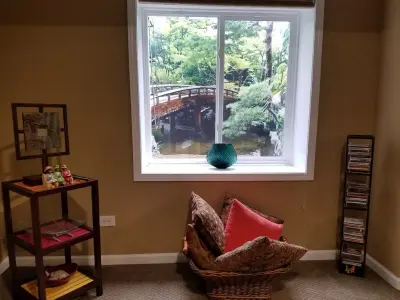HandyManny Window Well Covers - Window Installation & Replacement in Addison, IL