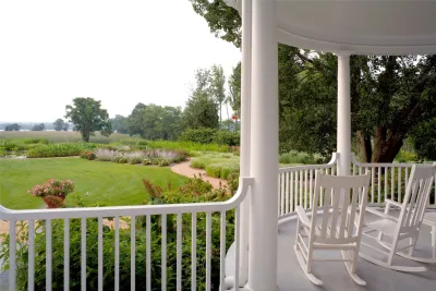 OEHME, VAN SWEDEN | OvS - Patio Design & Installation in Washington, CT