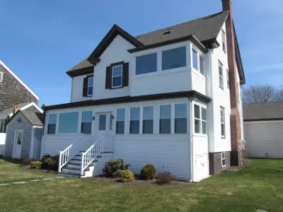 Marshall Building & Remodeling - Roofing & Gutter Services in Riverside, RI