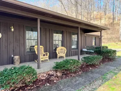 Home Improvement Pofessionals LLC - Door Installation & Replacement in Crestwood, KY