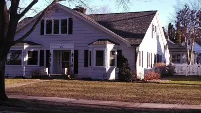 Hometown Glass & Improvement, Inc - Door Installation & Replacement in Beaver Dam, WI