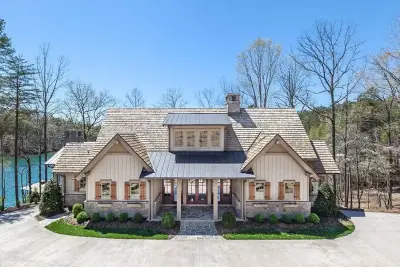Lakeview Home VII — Window Installation & Replacement project by Window Designs Of The Carolinas, Inc.