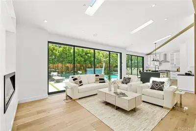 Windows N Things - Door Installation & Replacement in Canoga Park, CA