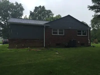 LP SmartSide 8-Inch Lap Siding - Pelican Gray/White - Creve Coeur, Missouri — Window Installation & Replacement project by Clearview Windows And Siding