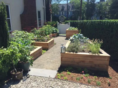 Custom Gardens by Outdoor Lifestyles