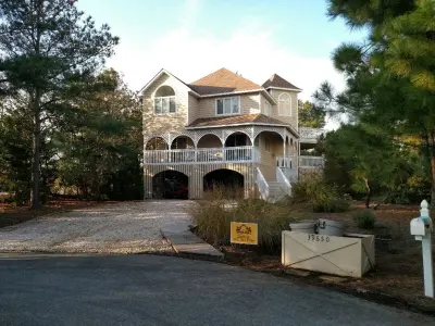 Spicer Bros Construction Inc - Roofing & Gutter Services in Salisbury, MD