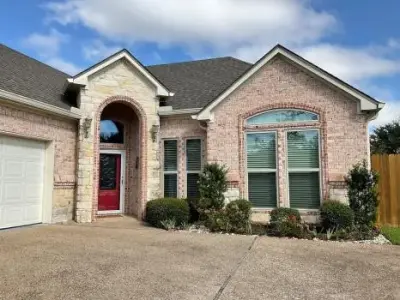Universal Windows Direct of Central Texas - Window Installation & Replacement in Woodway, TX