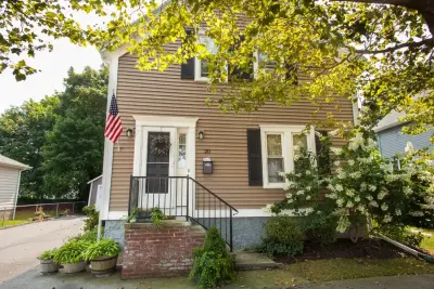 Marshall Building & Remodeling - Roofing & Gutter Services in Dartmouth, MA