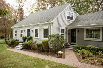 Marshall Building & Remodeling - Roofing & Gutter Services in Dartmouth, MA
